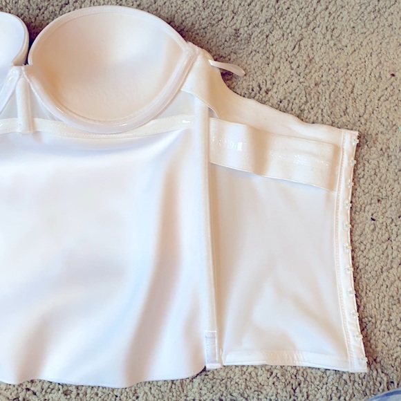 Strapless white corset bra - Picture 3 of 5